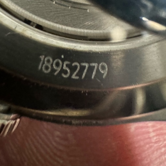 Gucci G timeless Stainless with Gold plated bezel AUTOMATIC 40mm - Picture 3 of 4